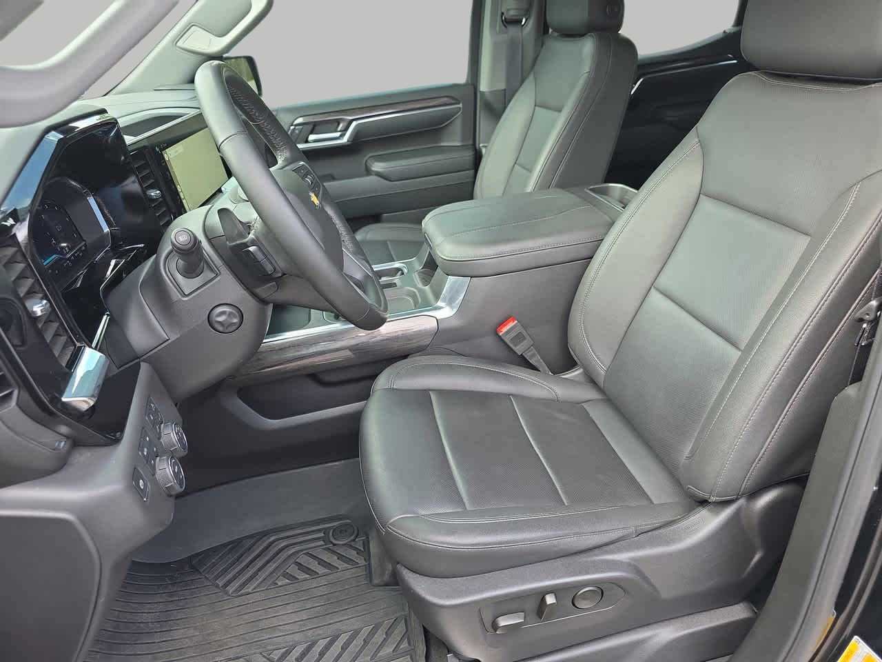 2024 Chevrolet Silverado 1500 LTZ - Photo 19