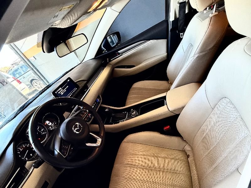 Used 2021 Snowflake White Pearl Mica Mazda Touring image 7