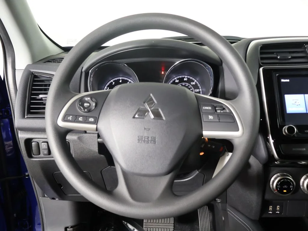 New 2026 Blue Mitsubishi 2.0 ES image 33