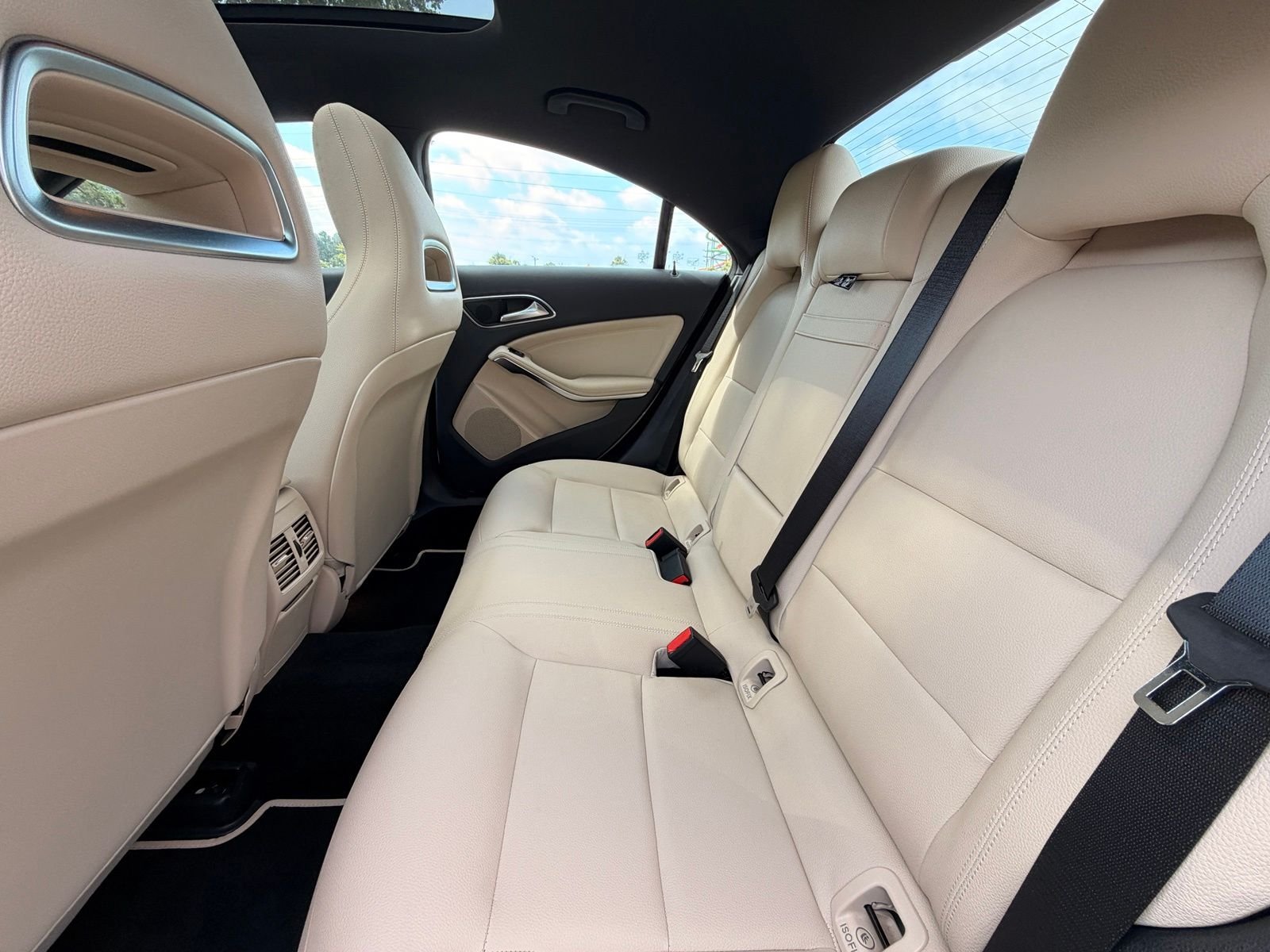 Used 2018 Polar White Mercedes-Benz CLA 250 image 13