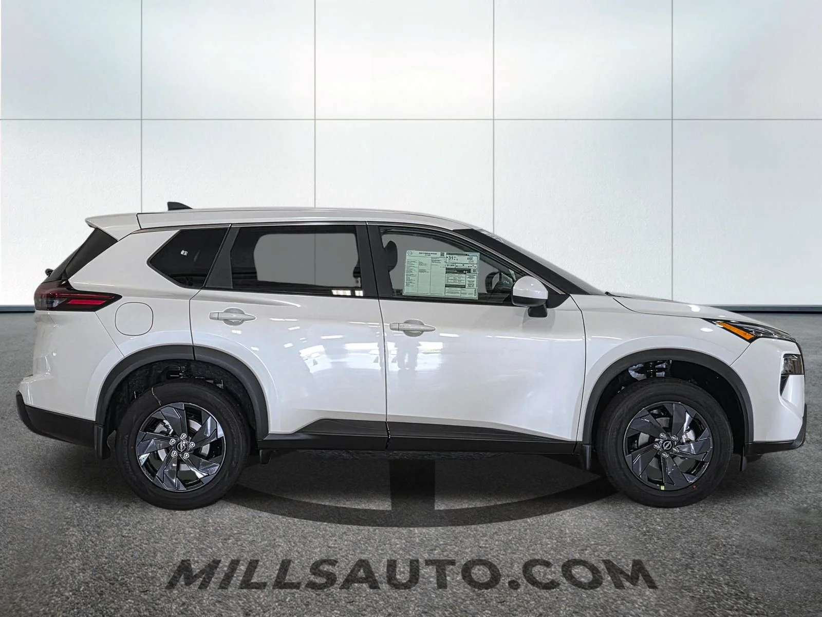 New 2026 Everest White Pearl TriCoat Nissan SV image 9