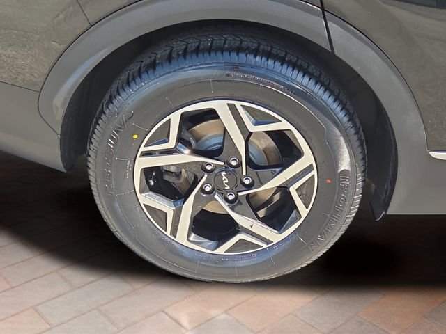 Used 2024 Black Kia LX image 5