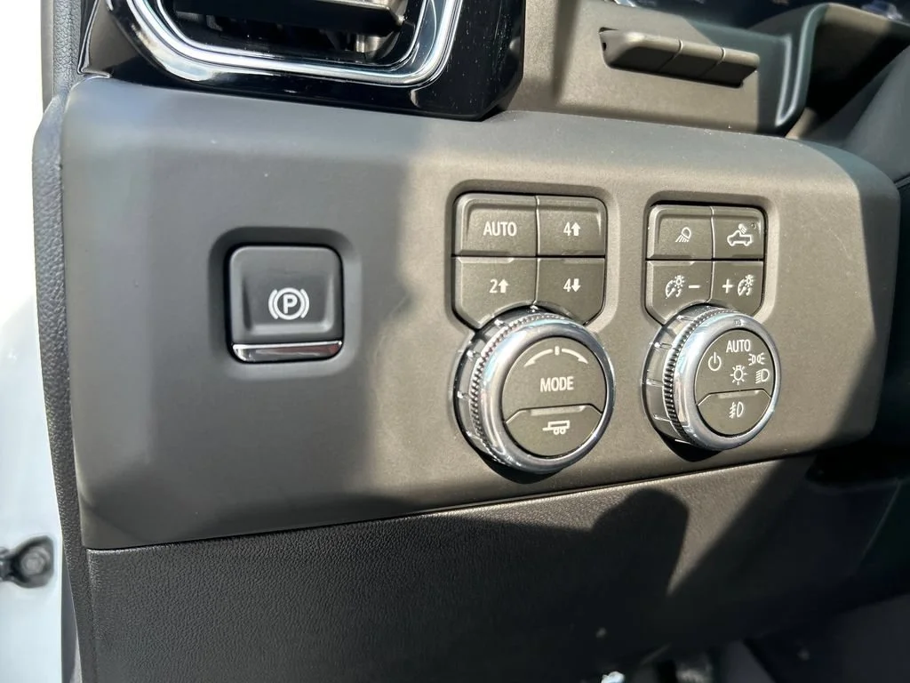 New 2026 Glacier White Tricoat GMC Denali Ultimate image 22
