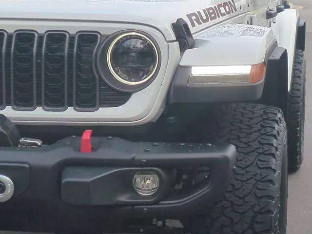 Used 2025 White Jeep Rubicon X image 17