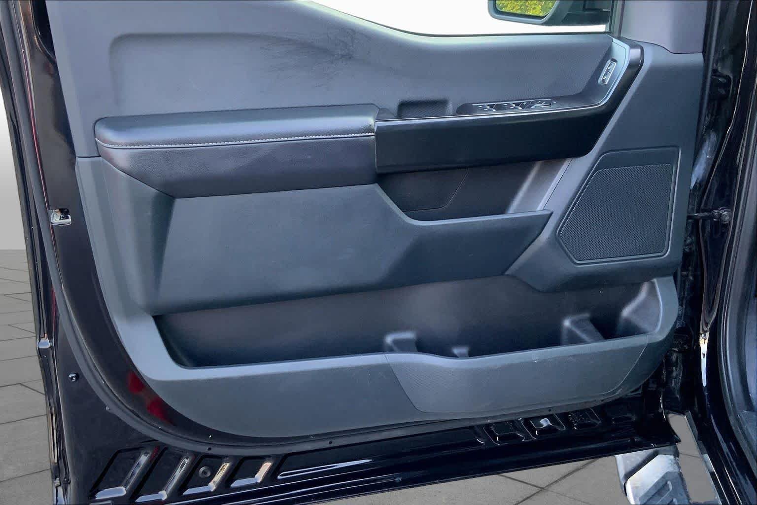 Used 2021 Agate Black Metallic Ford XL image 21