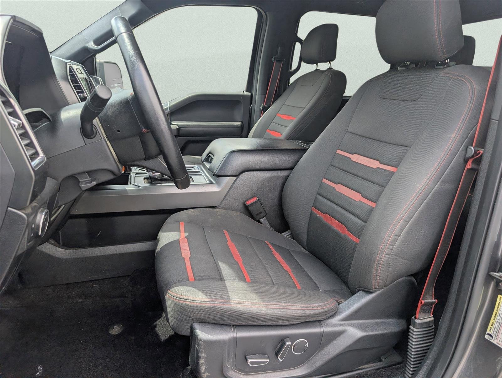 Used 2016 Magnetic Metallic Ford XLT image 14