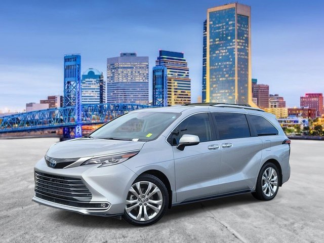 2023 Toyota Sienna Platinum