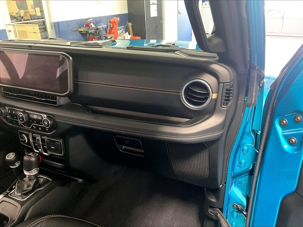Used 2024 Beige Jeep Sahara 4xe image 13