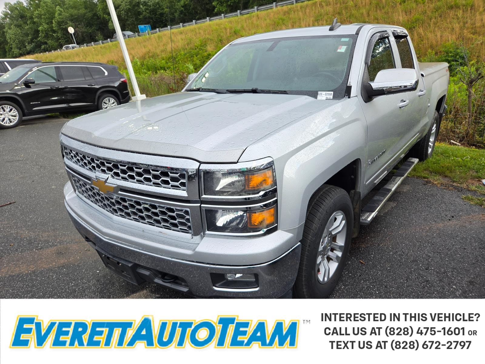 Used 2015 SILVER ICE METALLIC Chevrolet LT image 1