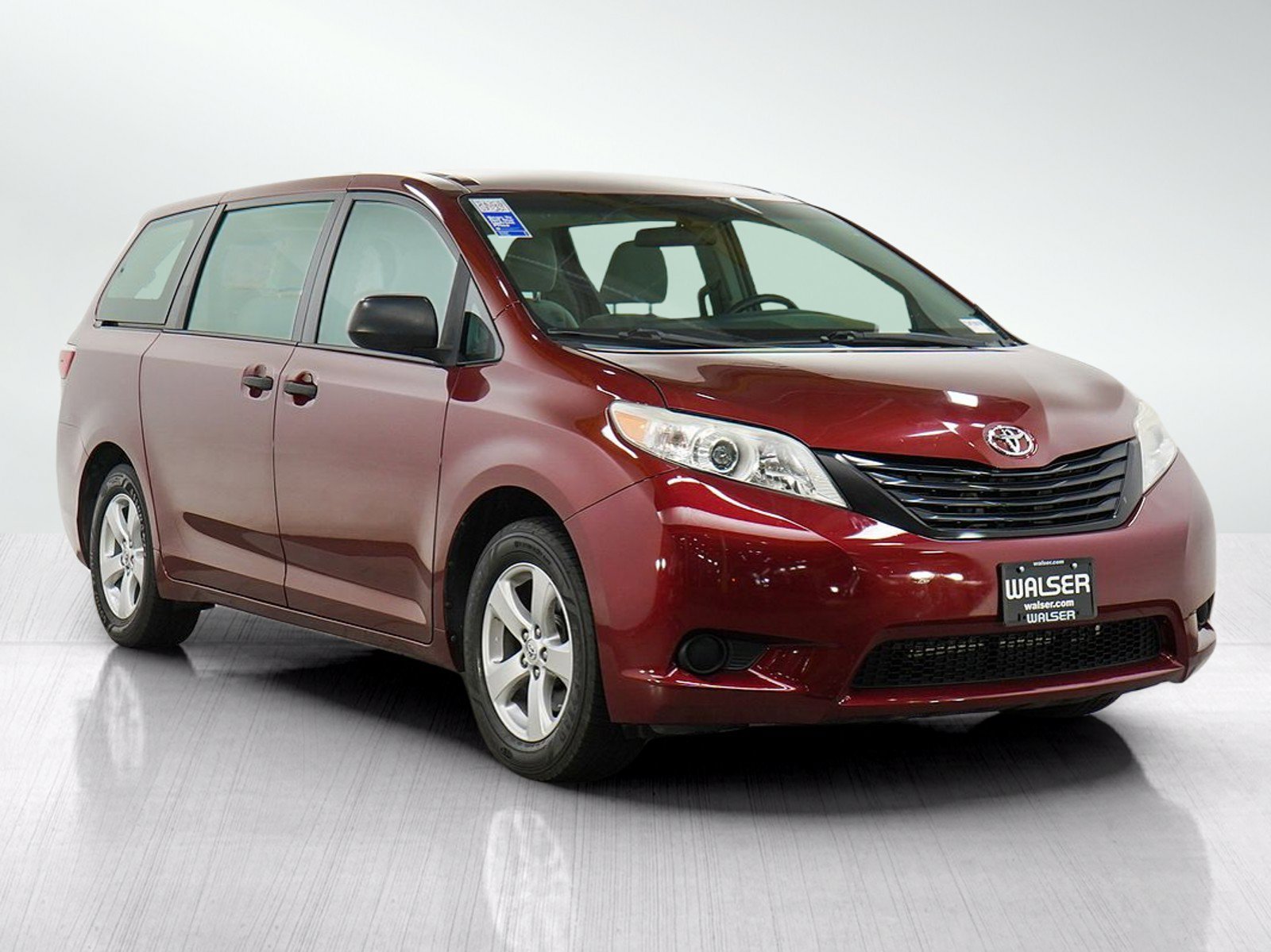 Used 2016 Salsa Red Pearl Toyota L image 7