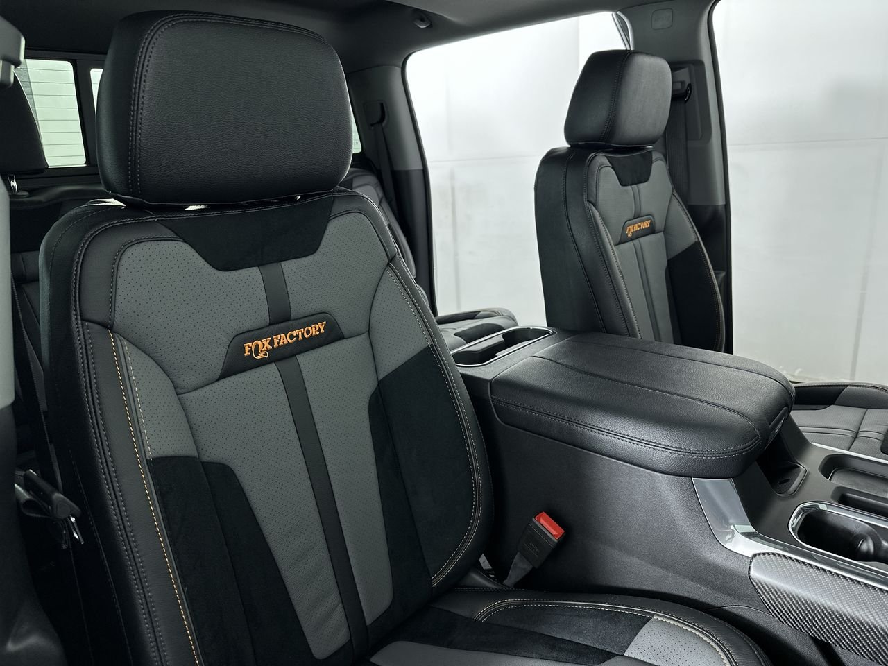 2025 Chevrolet Silverado 1500 LTZ - Photo 126