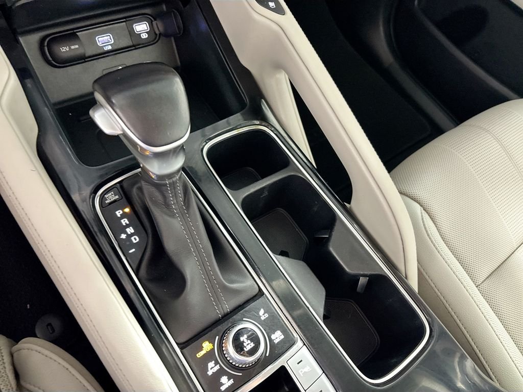 Used 2022 White Kia SX image 18