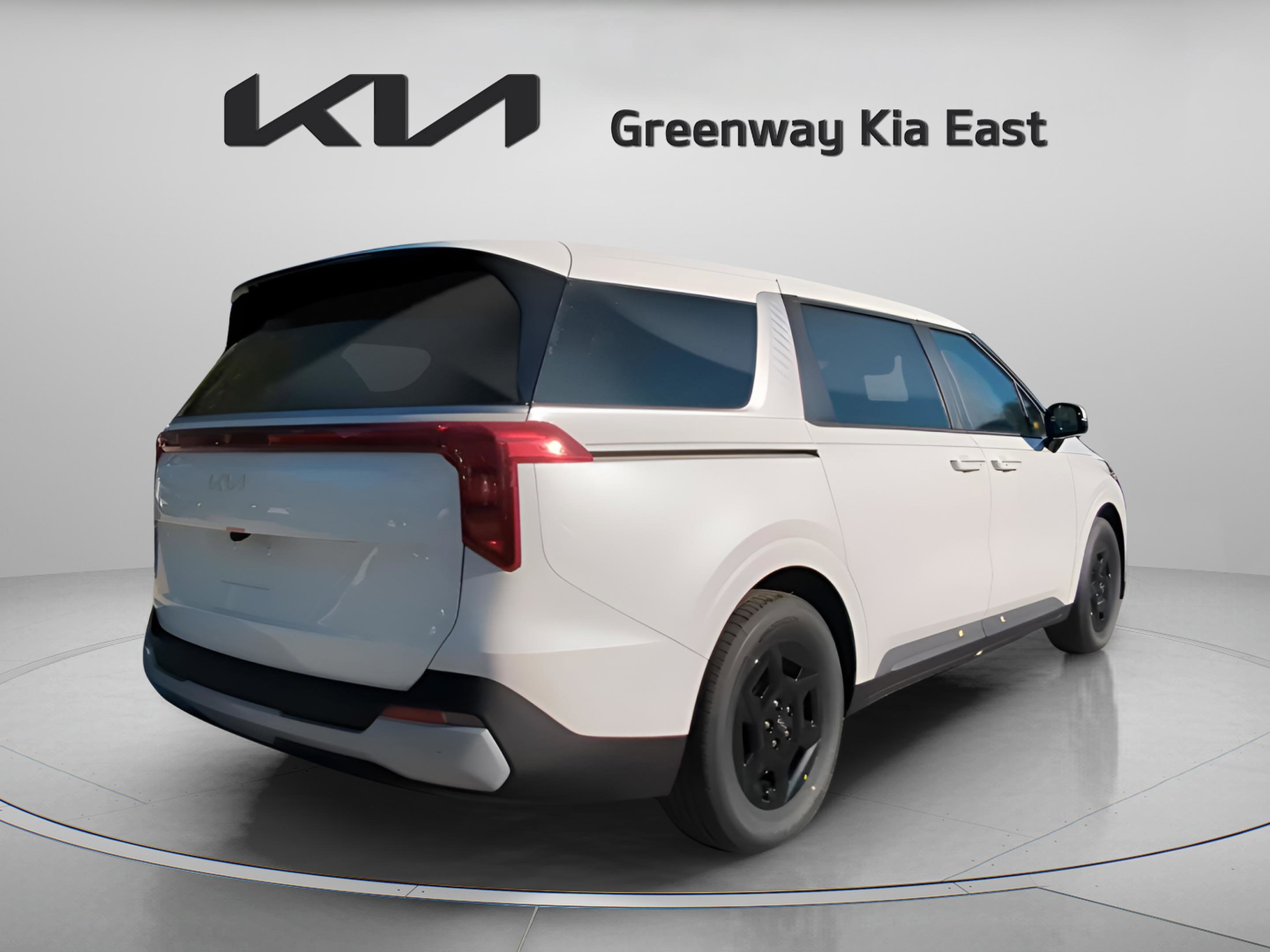 New 2026 Snow White Pearl Kia LXS image 5