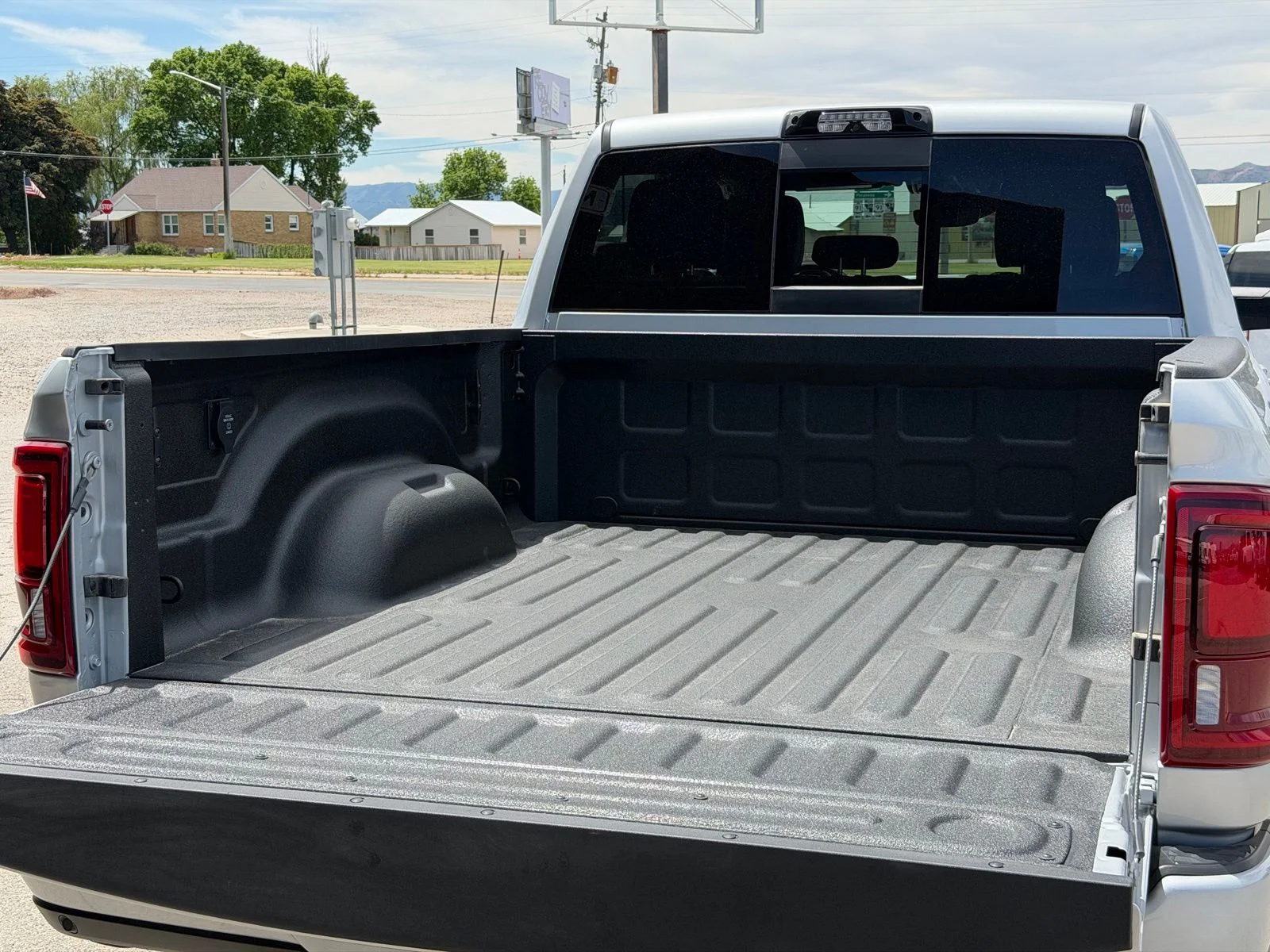 New 2026 Silver-Zynith Exterior Paint RAM Laramie image 9