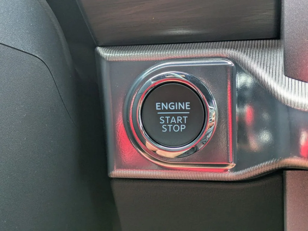 New 2026 Agate Black Metallic Ford Lariat image 32