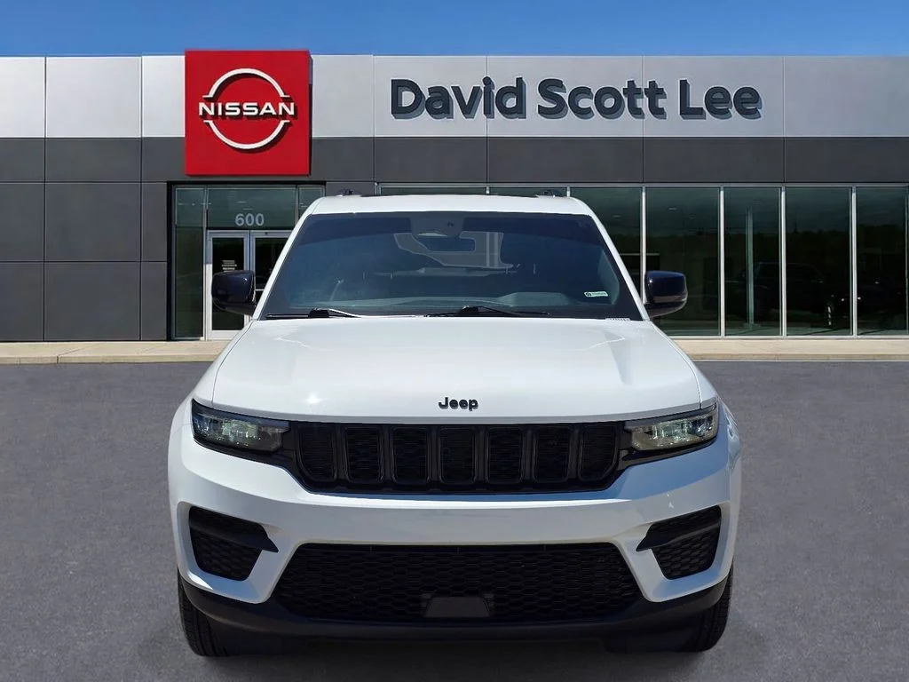 Used 2025 White Jeep Altitude X image 2
