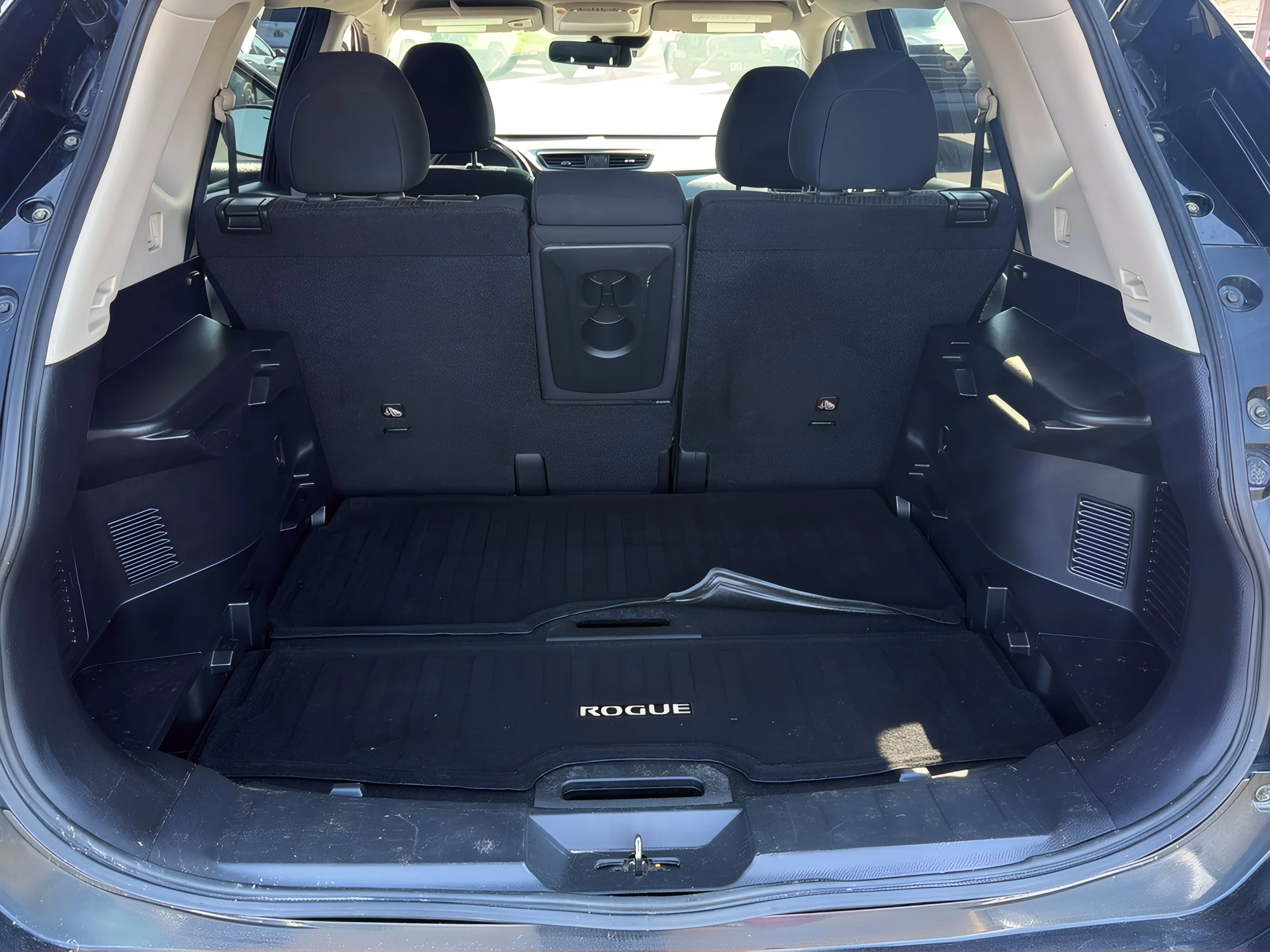 2020 Nissan Rogue SV - Photo 9