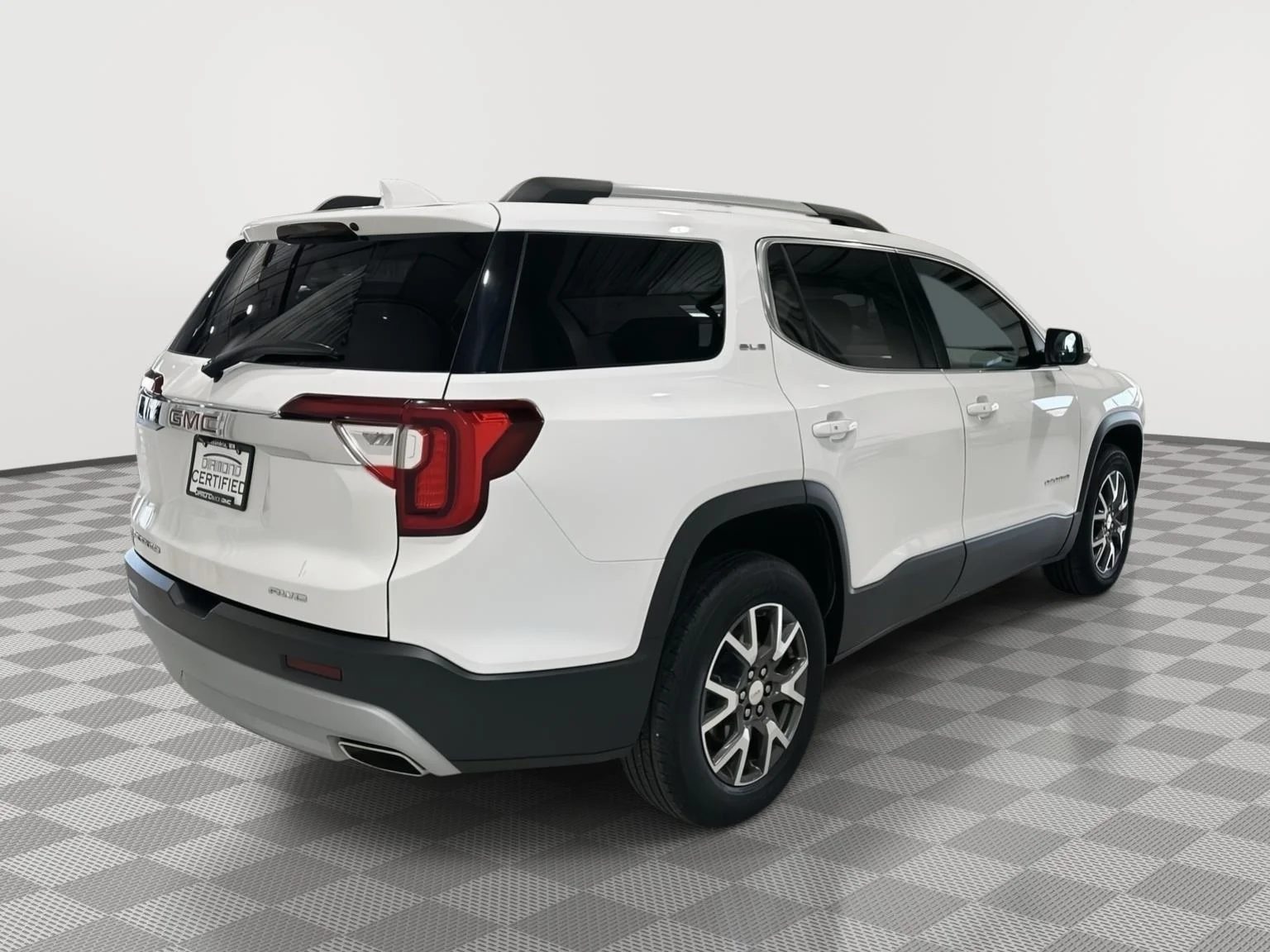Used 2023 Summit White GMC SLE image 5