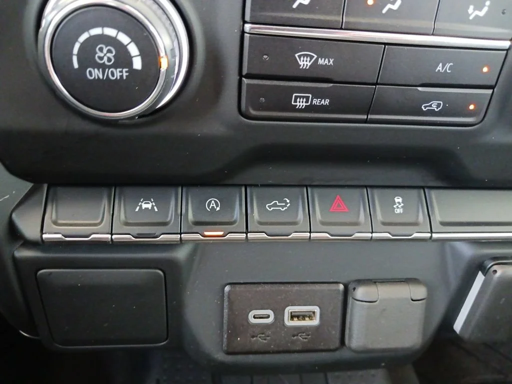Used 2024 Summit White Chevrolet Custom image 24