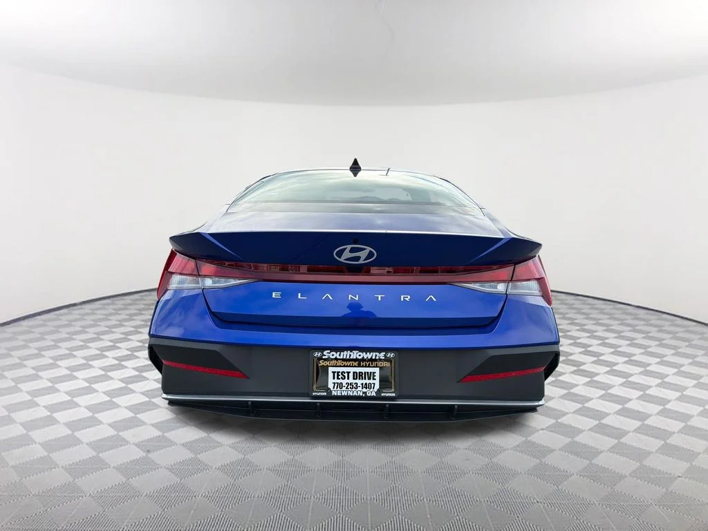 Used 2025 Blue Hyundai SE image 6