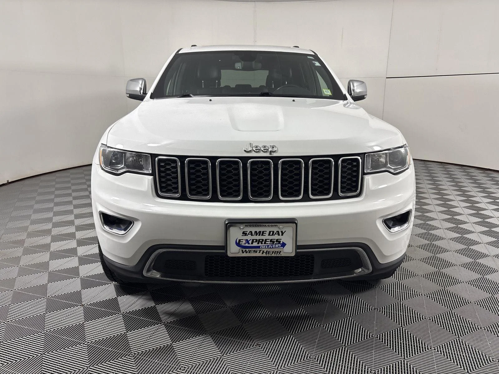Used 2022 Bright White Clearcoat Jeep Limited image 2