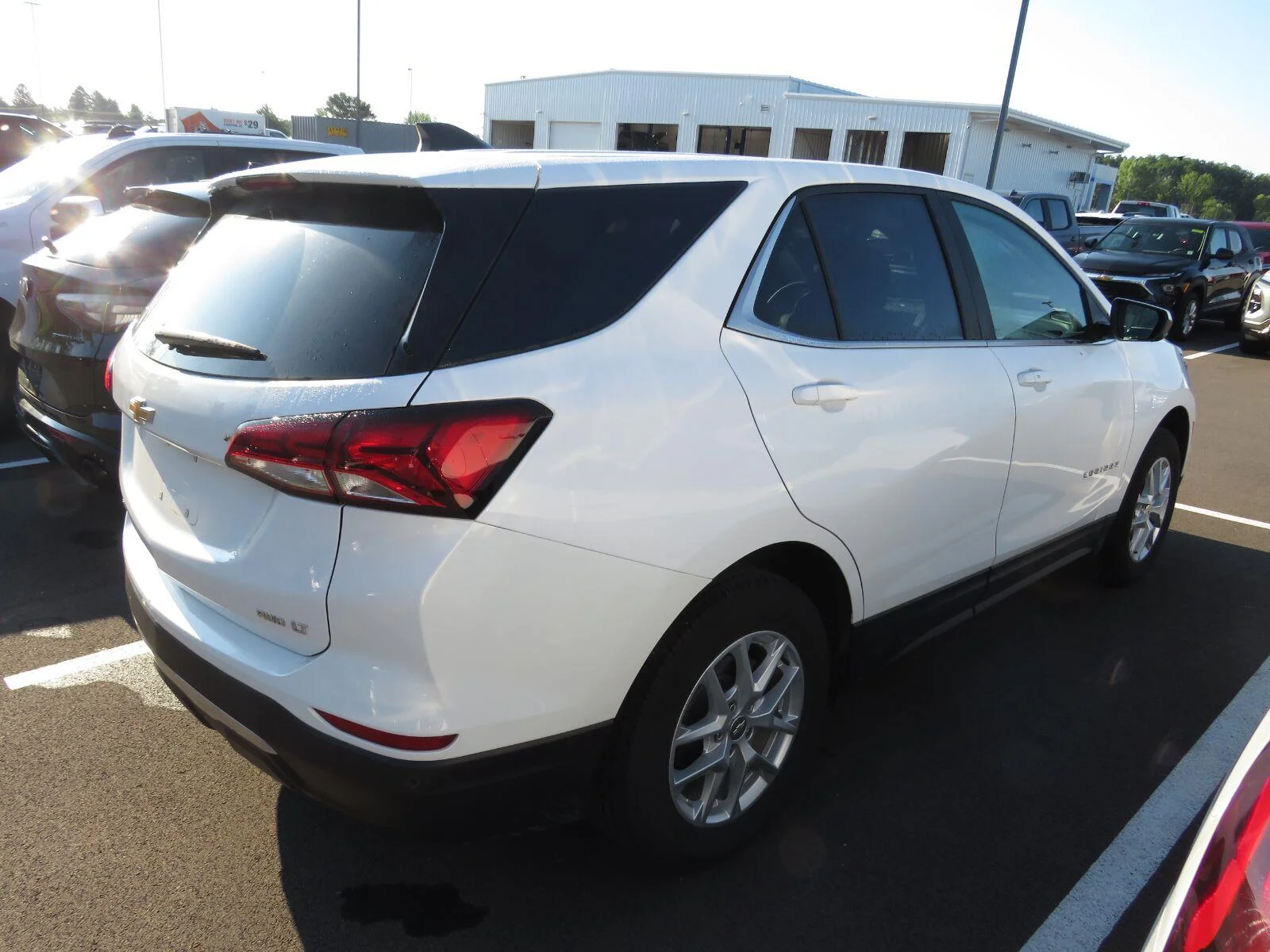 Used 2024 Summit White Chevrolet LT image 13