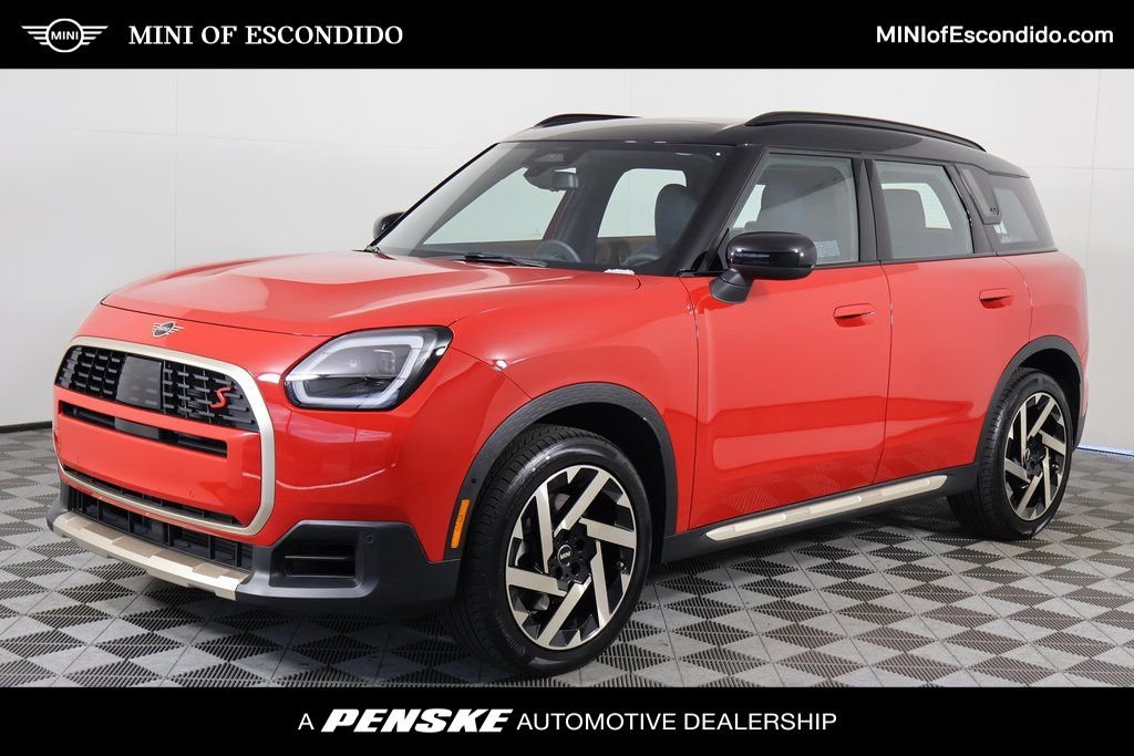 Used 2025 Chili Red MINI  image 1