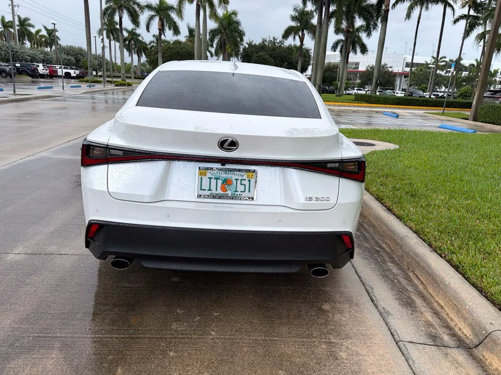 Used 2025 White Pearl Lexus 300 image 7