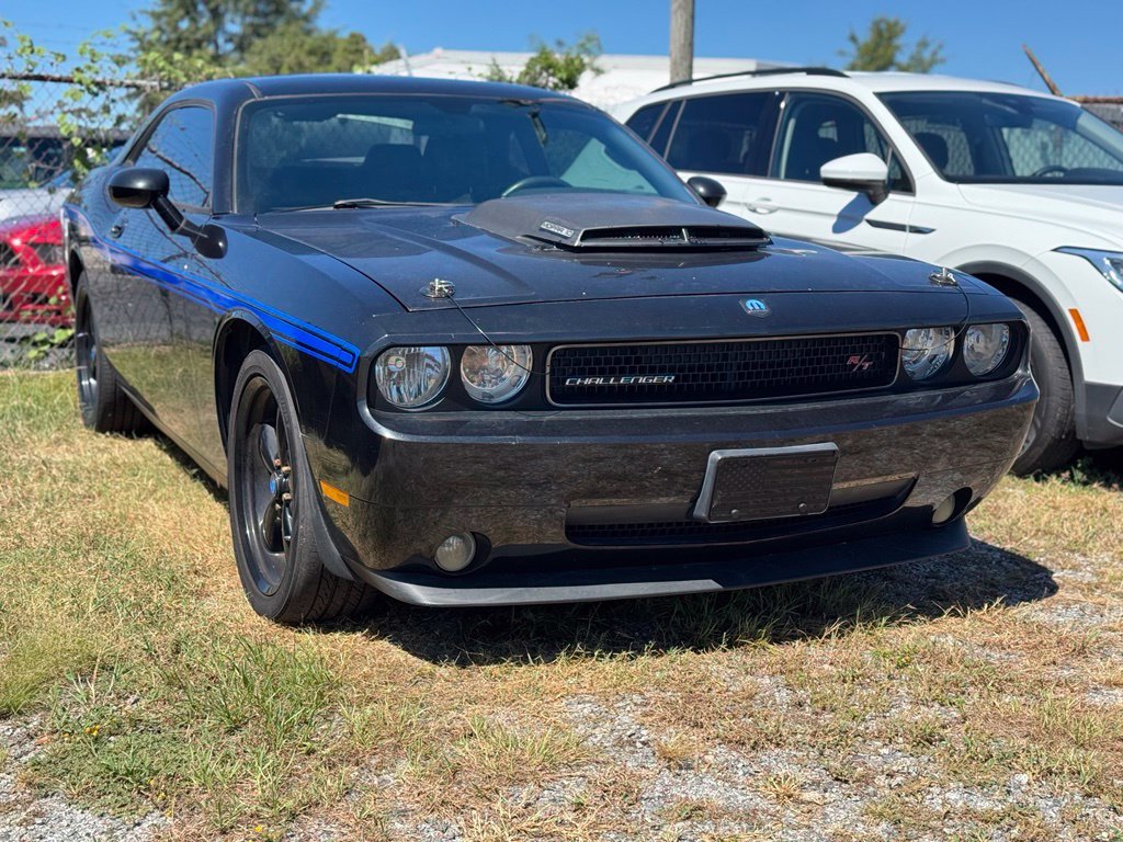 Used 2010 Black Dodge R/T image 2