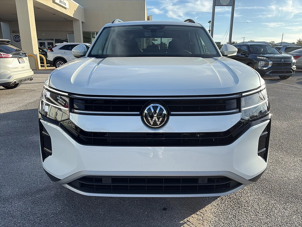 New 2027 Opal White Pearl Volkswagen SE w/Technology FWD image 25