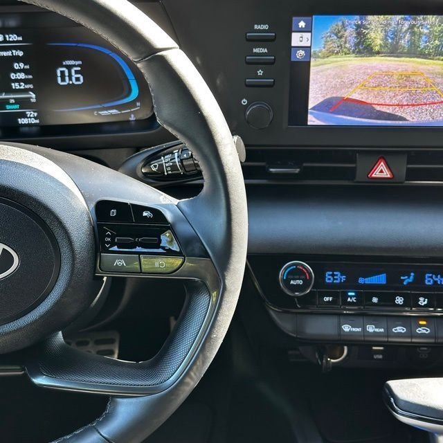 2025 Hyundai Elantra SEL - Photo 24
