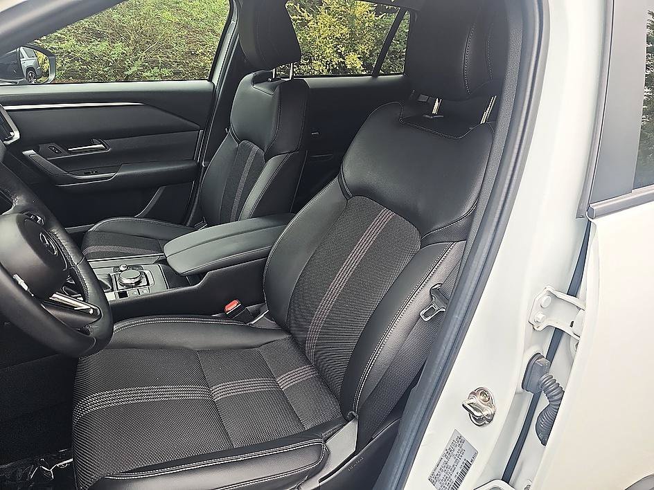 Used 2023 Wind Chill Pearl Mazda 2.5 S Preferred Plus Package image 14
