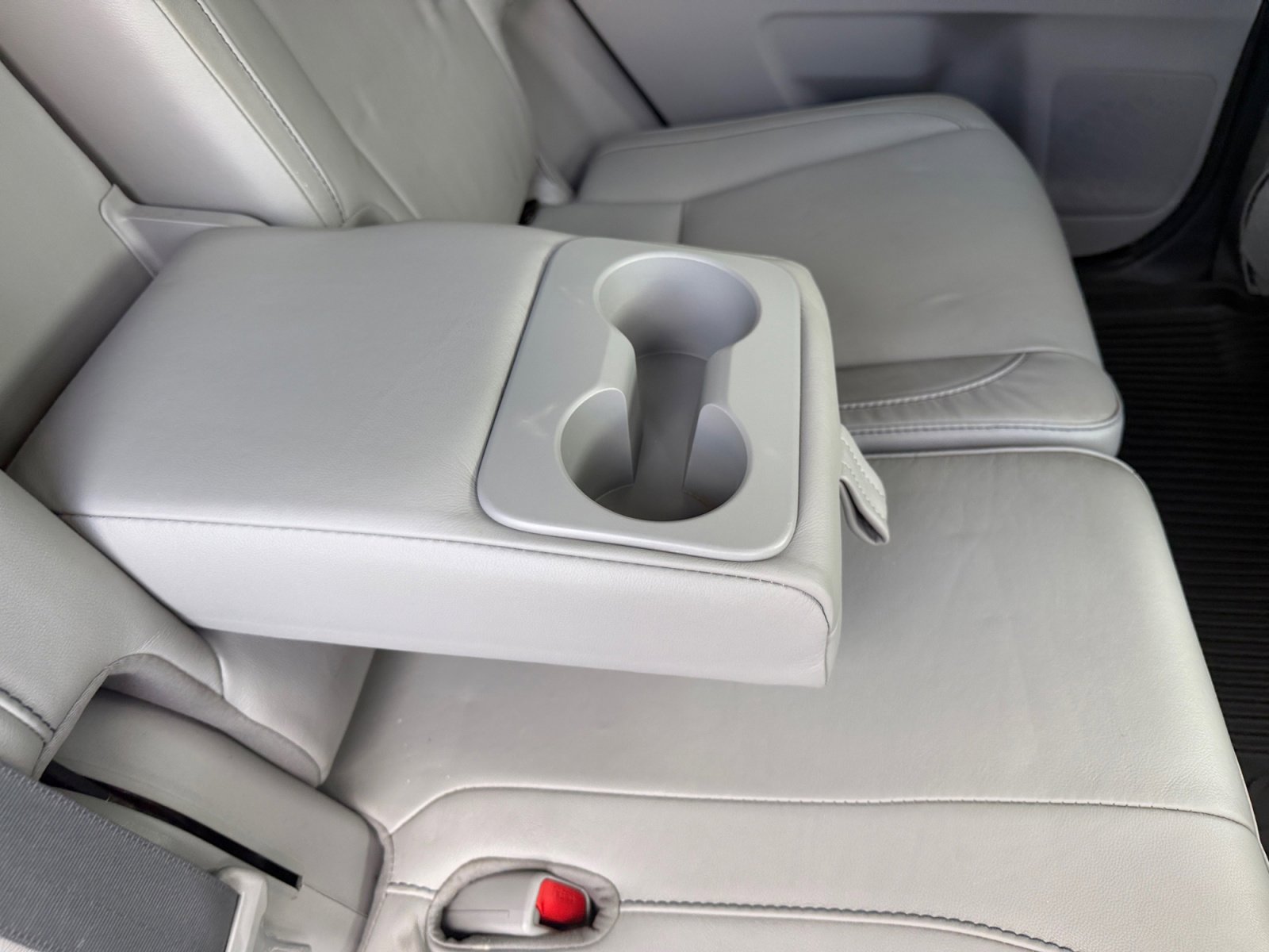 Used 2017 Blizzard Pearl Toyota XLE image 36