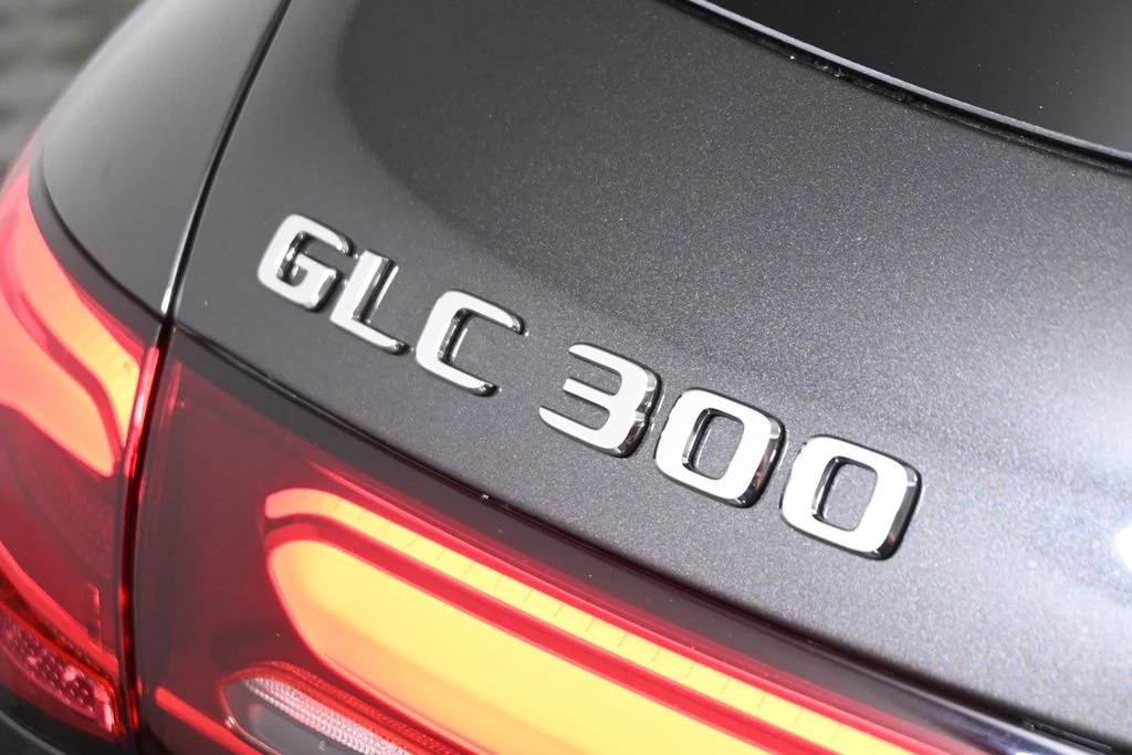 Used 2027 Gray Mercedes-Benz GLC 300 image 34