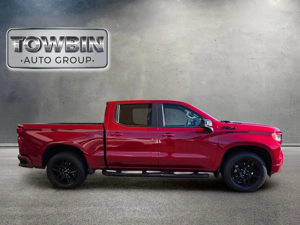 Used 2024 Red Chevrolet RST image 3
