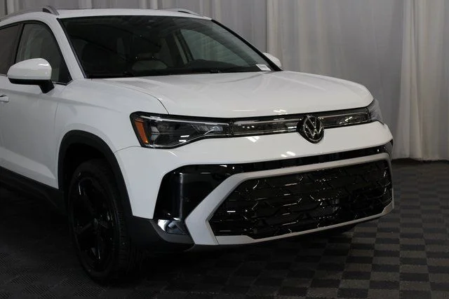 2025 Volkswagen Taos SEL - Photo 32
