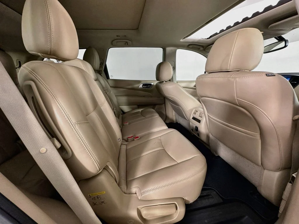 Used 2017 Pearl White Nissan Platinum image 38