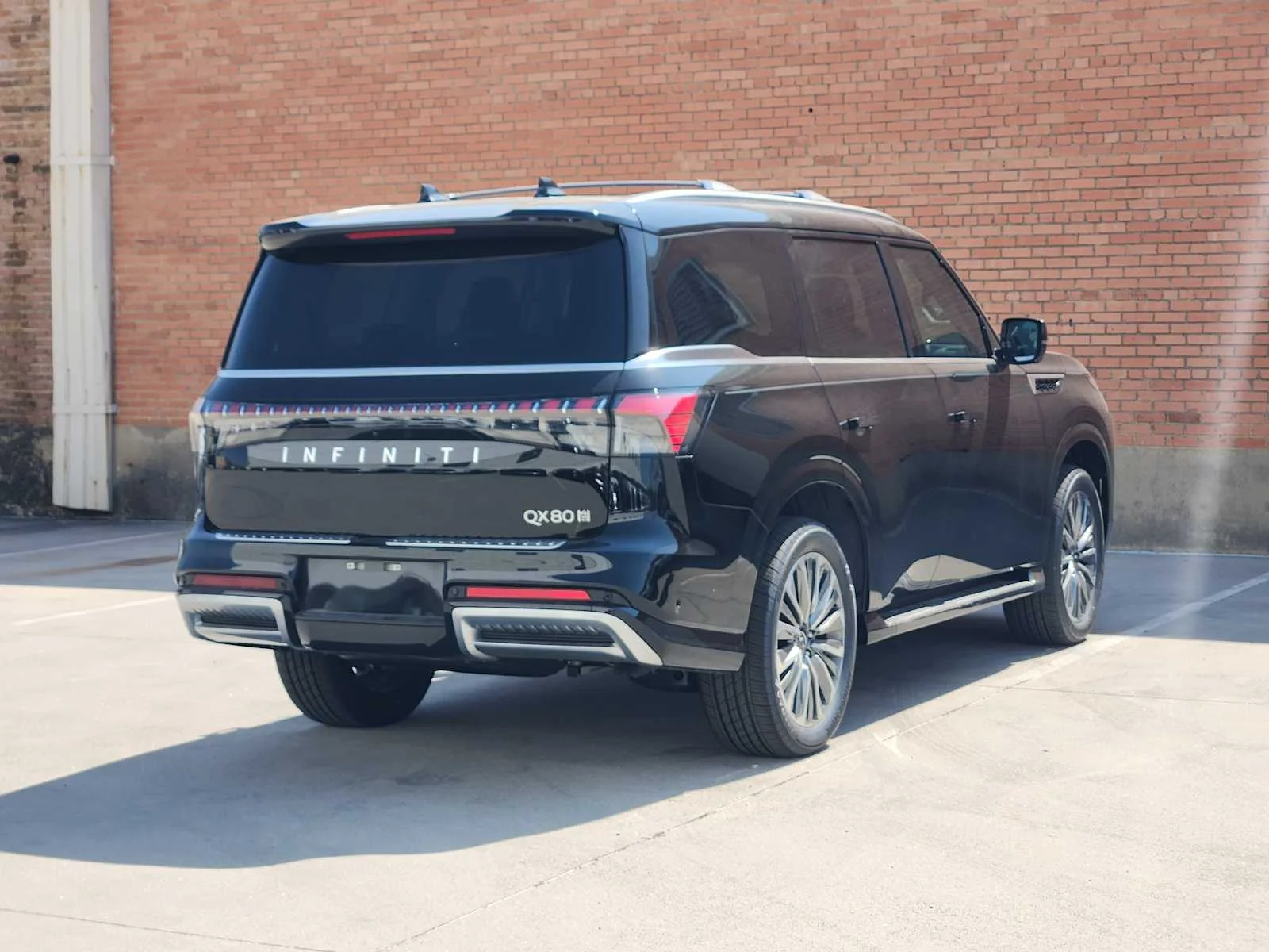 New 2027 BLACK OBSIDIAN INFINITI Luxe 4WD image 3