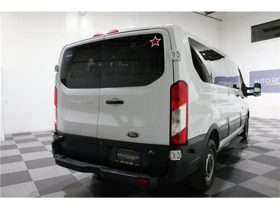 Used 2016 White Ford XL w/Low Roof w/60/40 Side Door Van 3D image 4