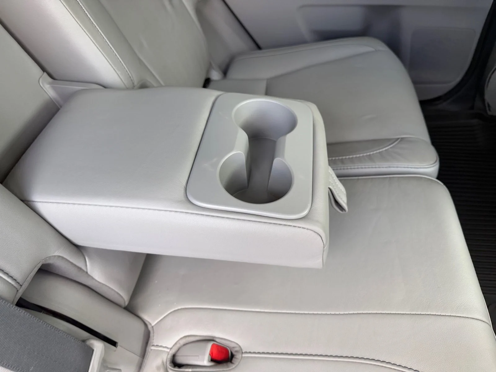 Used 2017 Blizzard Pearl Toyota XLE image 36