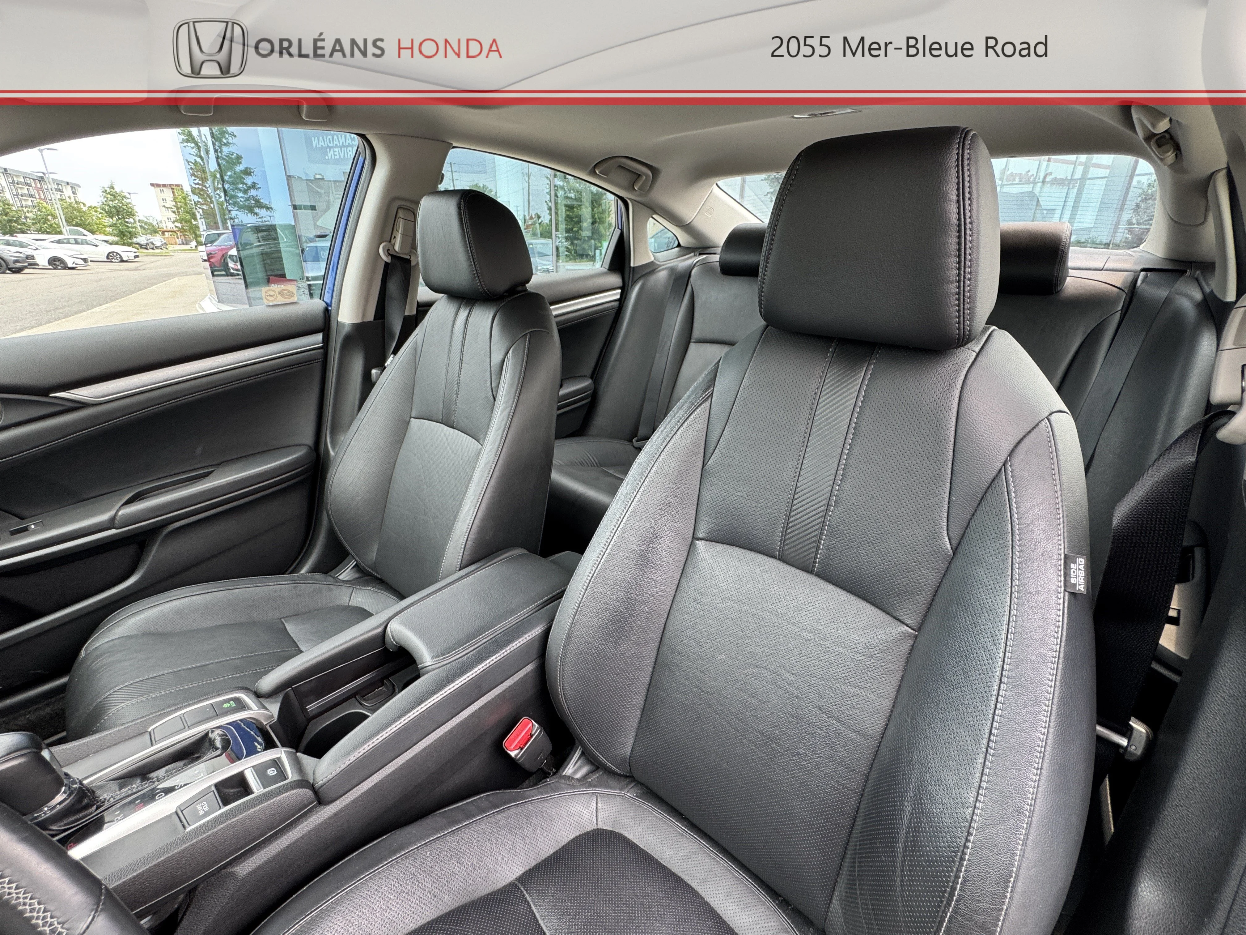 Used 2018  Honda Touring image 2