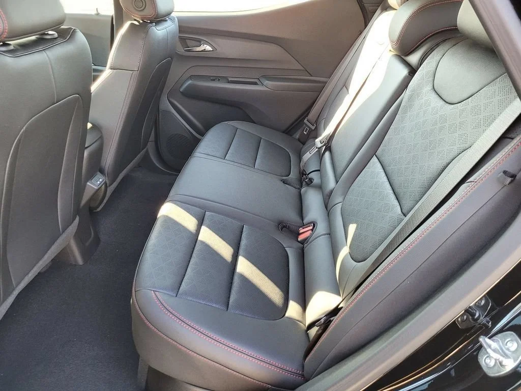 2027 Chevrolet Bolt RS - Photo 8