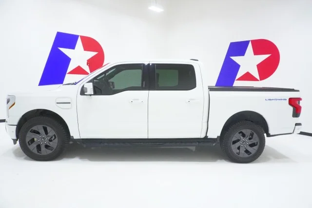 Used 2023  Ford Pro image 9