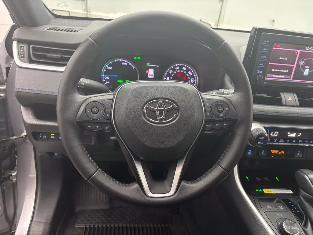 Used 2022 Silver Toyota SE image 19