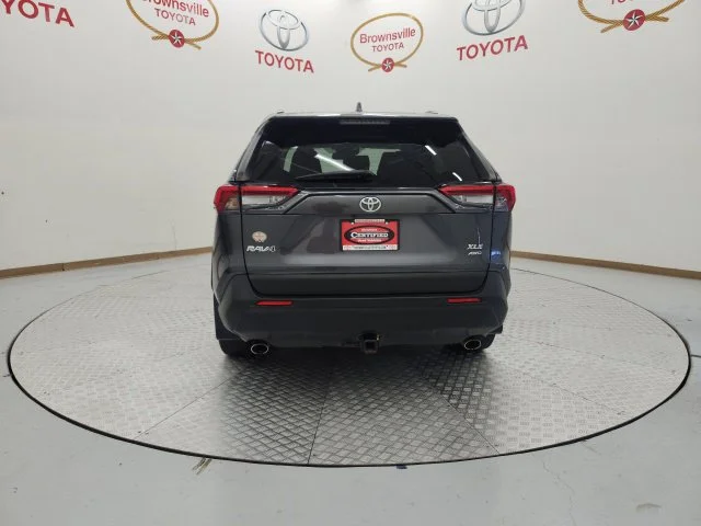 Used 2021 Gray Toyota XLE Premium image 7