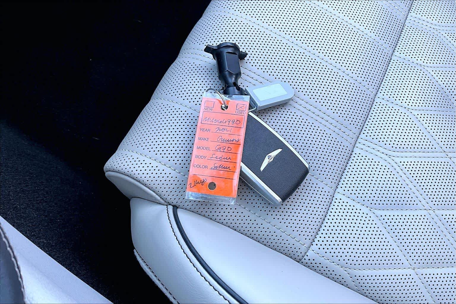 Used 2021 Savile Silver Genesis 2.0T image 14