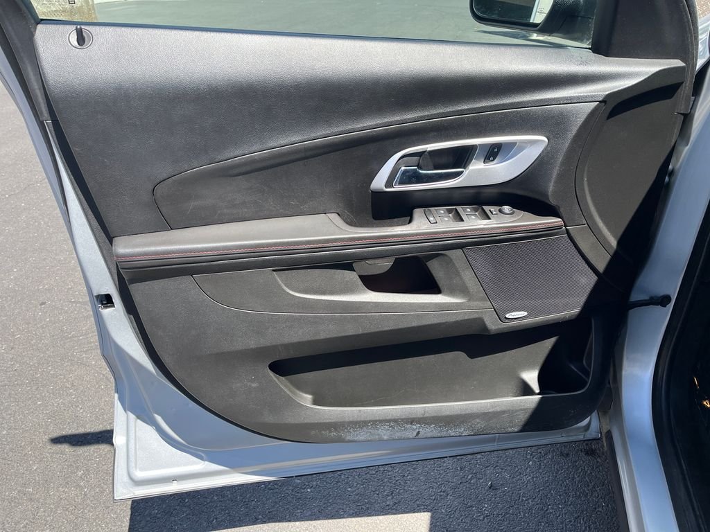 Used 2015 Silver Chevrolet LTZ image 10