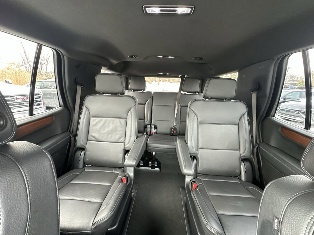 2025 GMC YUKON - Image 16
