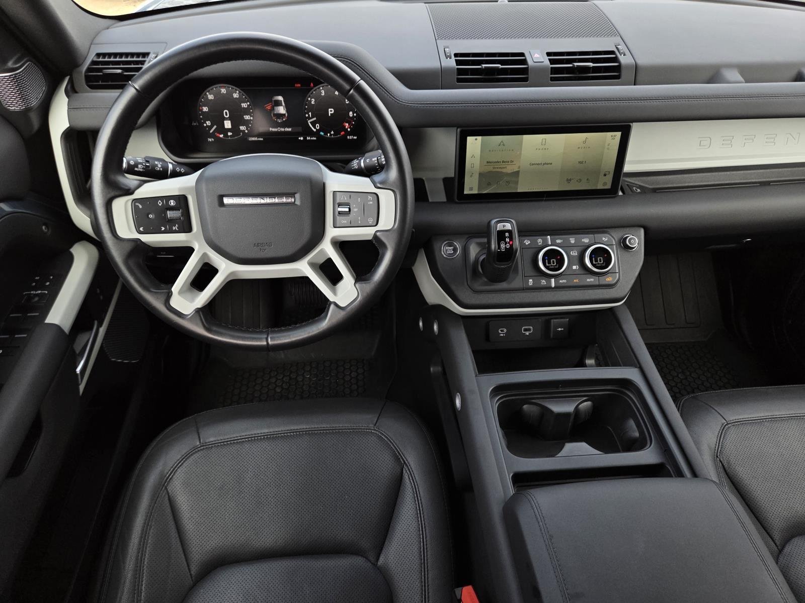 Used 2024 Tasman Blue Metallic Land Rover S image 35