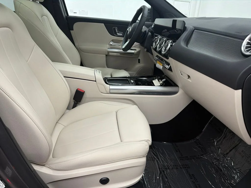 New 2026 Gray Mercedes-Benz GLA 250 image 28